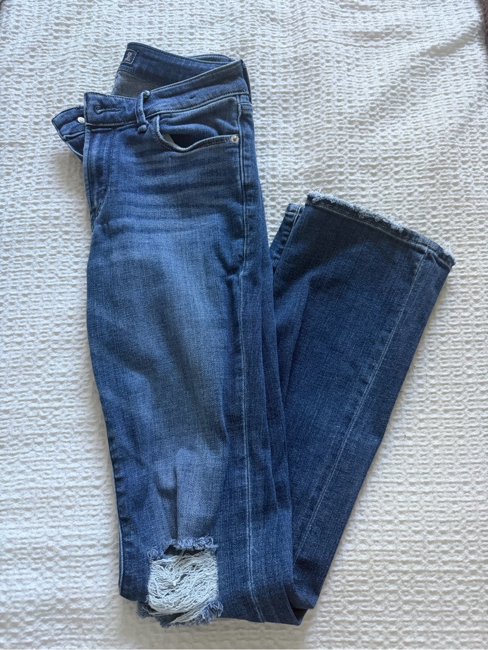 Women's Distressed Low Rise Straight-Leg Jeans